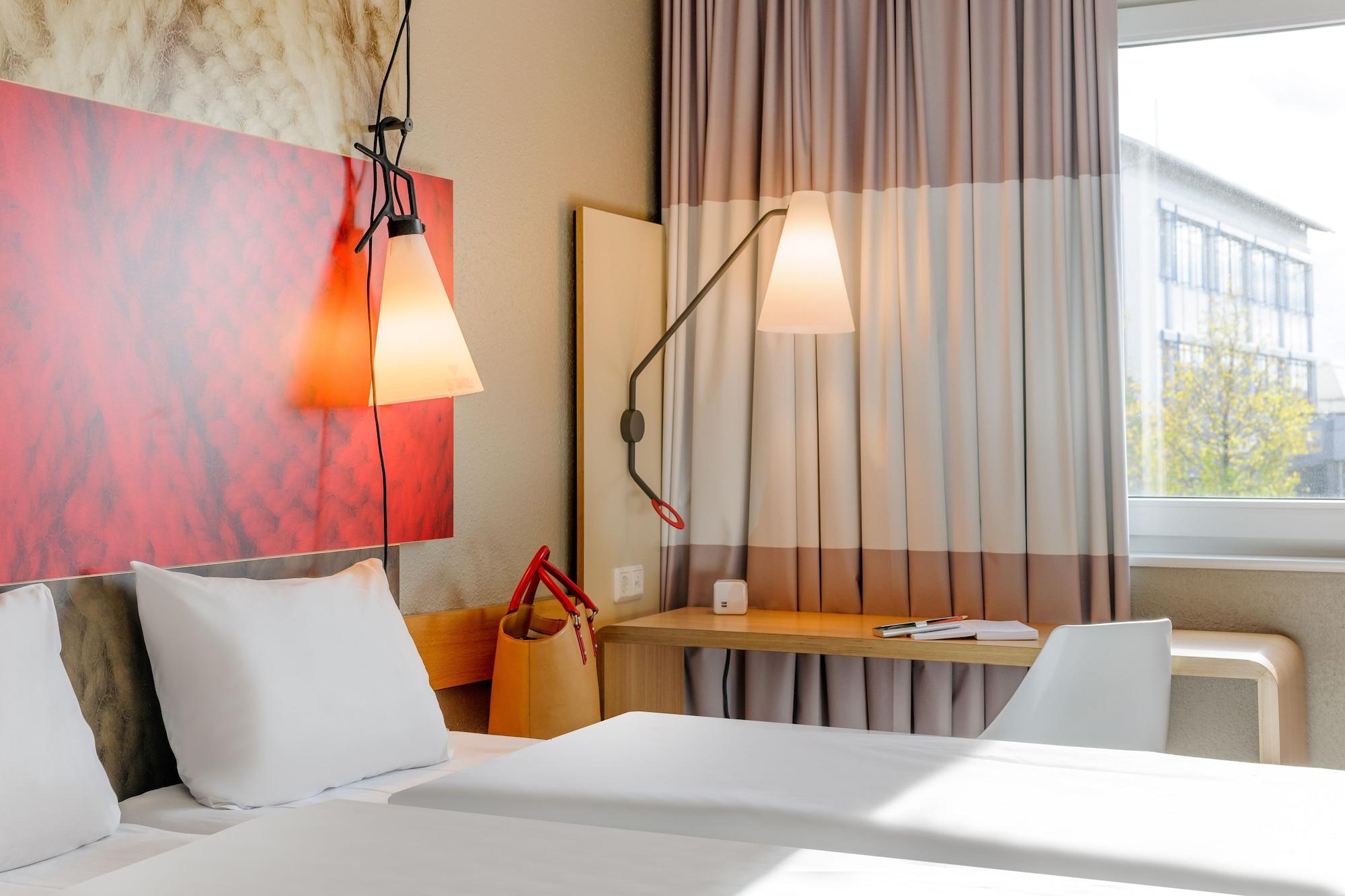 Ibis Hotel Muenchen Messe Фелдкирхен Екстериор снимка