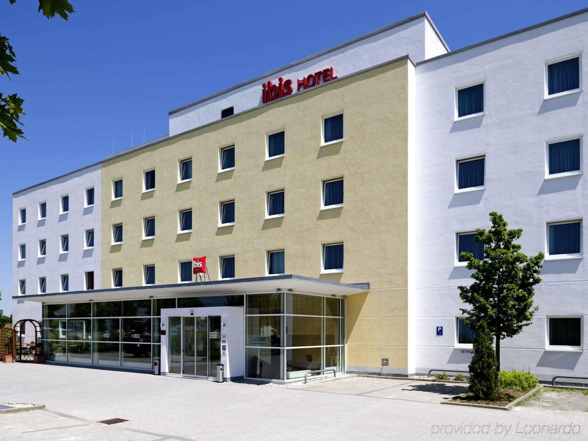 Ibis Hotel Muenchen Messe Фелдкирхен Екстериор снимка
